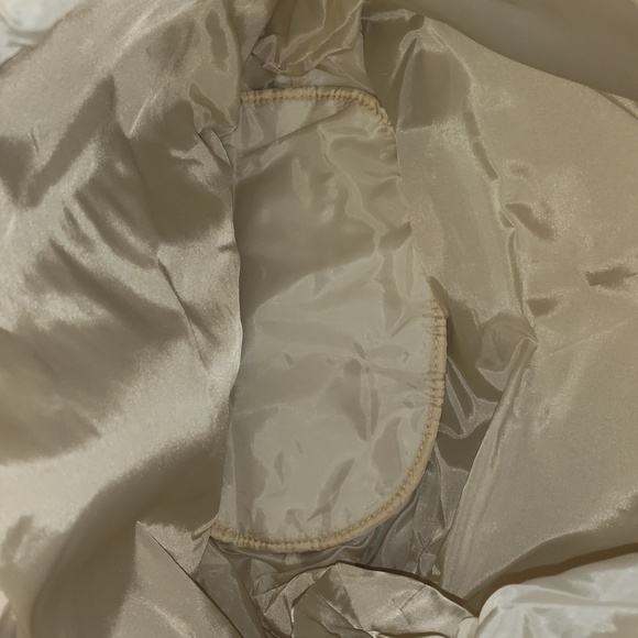 Handbag - Picture 3 of 5